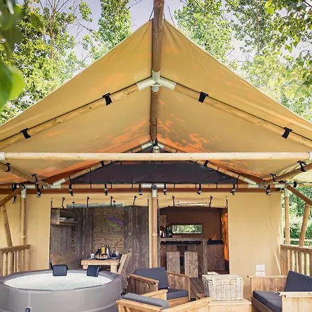 Tente Jacuzzi Privatif En Pleine Nature