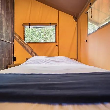 Luxury tent Tente Jacuzzi Privatif En Pleine Nature