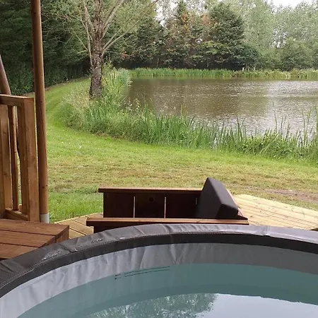 Luxury tent Tente Jacuzzi Privatif En Pleine Nature