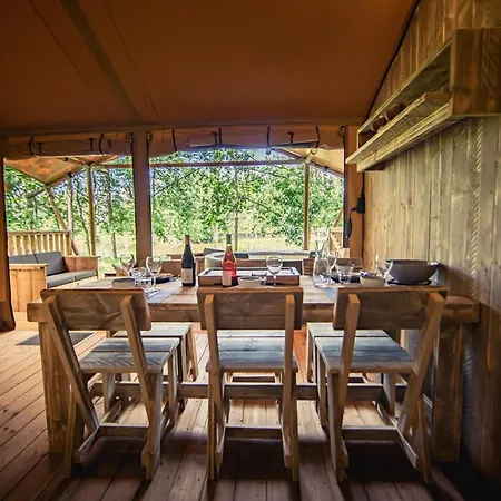 Luxury tent Tente Jacuzzi Privatif En Pleine Nature