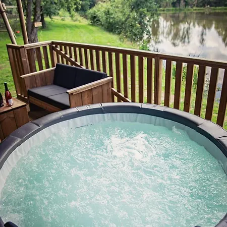 Tente Jacuzzi Privatif En Pleine Nature Luxury tent Thiel-sur-Acolin
